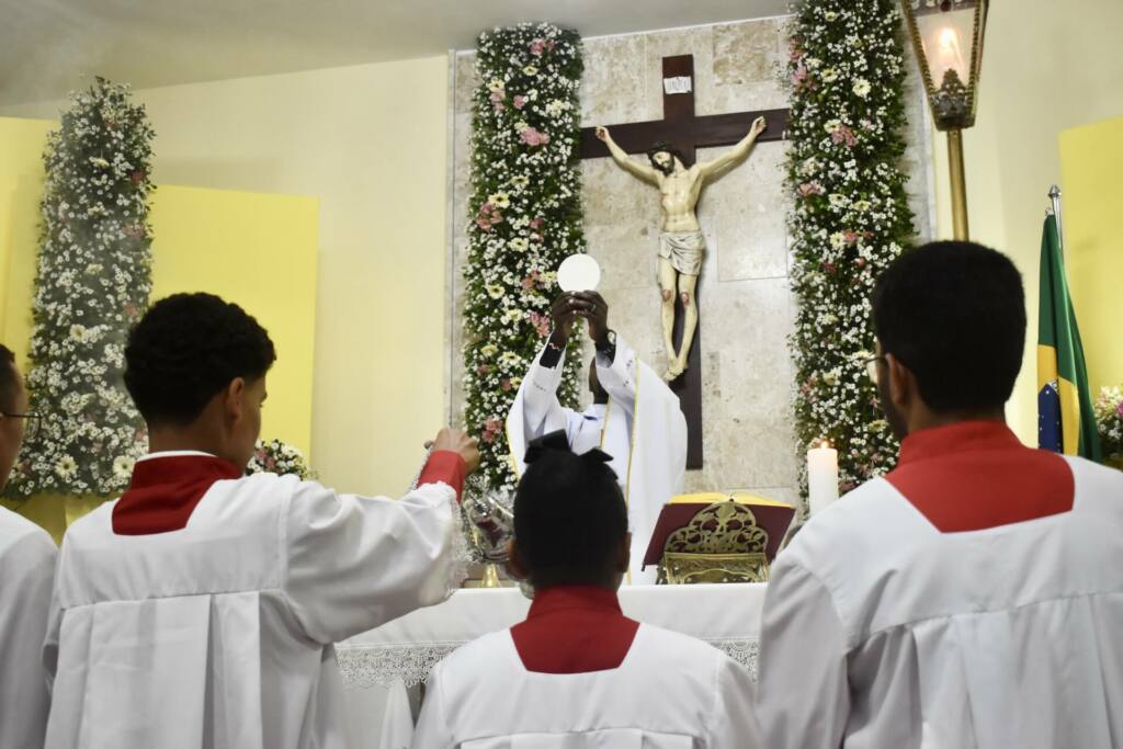 Coroinhas - Festa de Nossa Senhora Aparecida